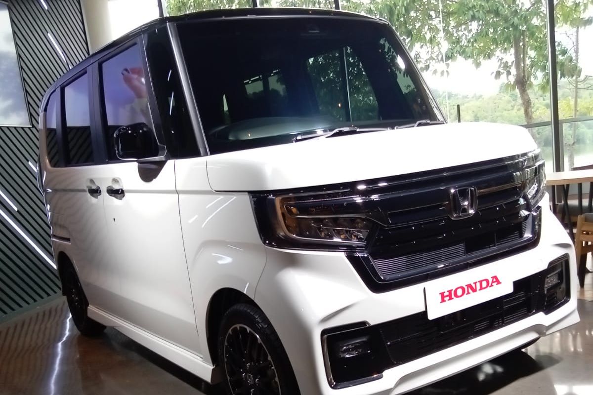 Honda N-BOX di Dreams Cafe Senayan