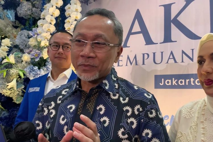 Ketua Umum (Ketum) Partai Amanat Nasional (PAN) Zulkifli Hasan saat ditemui dalam pembukaan Rakernas Perempuan Amanat Nasional (PUAN) di Kantor DPP PAN, Jakarta, Rabu (9/11/2022). 