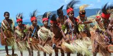 Menikmati Keindahan Kampung Laut Enggros Lewat Festival Teluk Humboldt 2019