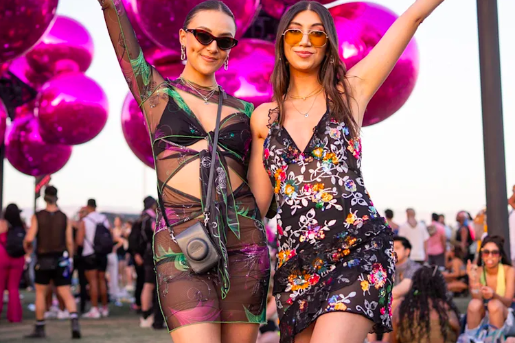 Bukan Lagi Flower Crown, Ini 5 Tren Fashion Coachella 2026