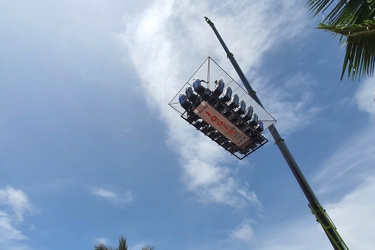 Ngopi di atas Awan menggunakan Gondola di Teras Kaca, Gunungkidul, DI Yogyakarta