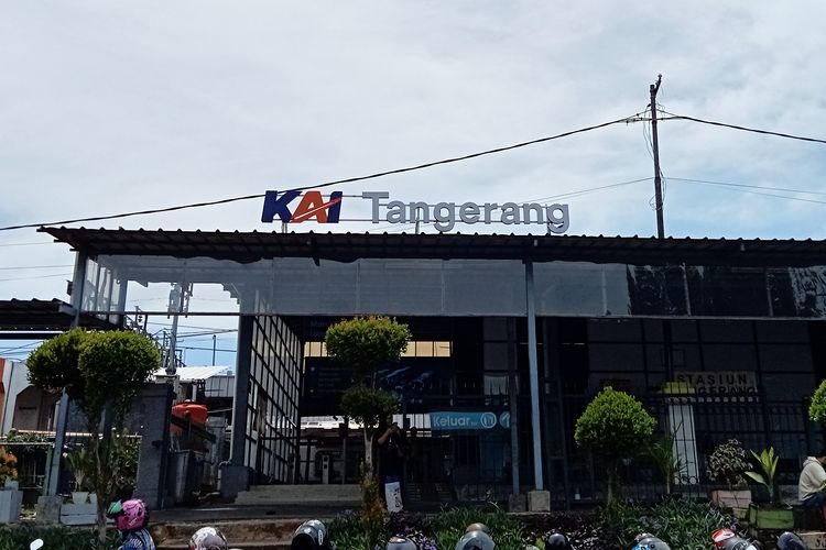 Stasiun Tangerang, stasiun terdekat dari kawasan Pasar Lama Tangerang.