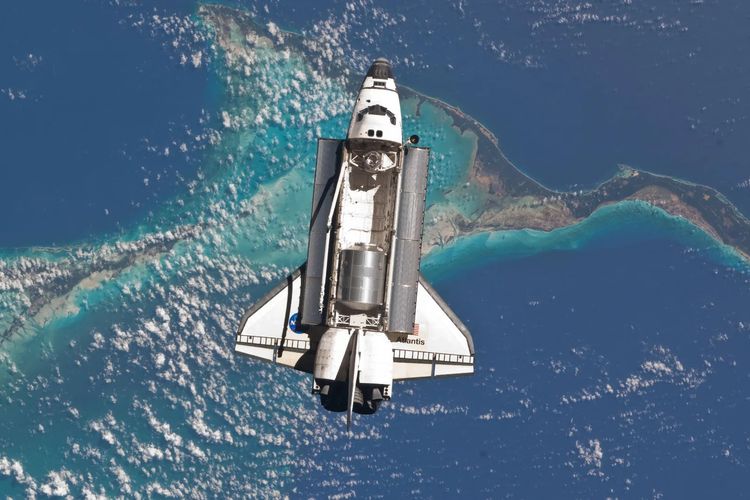 Foto Terakhir Pesawat Ulang Alik NASA Merapat ke ISS