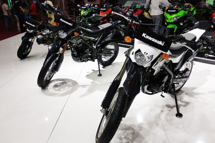 Kawasaki perlihatkan motor motor petualangnya di IMOS 2018