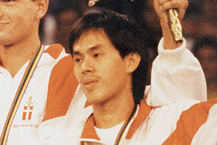 Hermawan Susanto mempersembahkan medali perunggu dari nomor tunggal putra Olimpiade Barcelona 1992. 