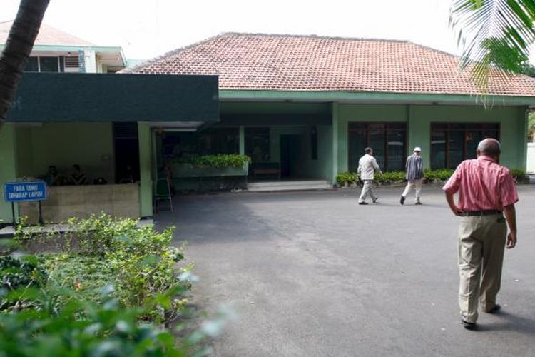 Suasana rumah mantan Presiden Soeharto di Jalan Cendana, Jakarta, Sabtu (12/1/2008), tidak tampak aktivitas mencolok sejak Soeharto dirawat di Rumah Sakit Pusat Pertamina.


