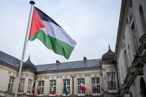 Band Asal Inggris Dilarang Tampil di Singapura Usai Kibarkan Bendera Palestina