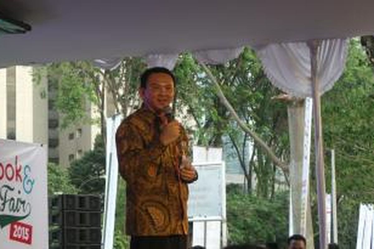 Gubernur DKI Jakarta Basuki Tjahaja Purnama geram saat membuka Jakarta Book and Edu Fair 2015, di Parkir Timur Senayan, Jakarta, Senin (27/7/2015). 