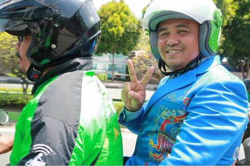 Usai Cabut Nomor Urut, Pasangan Karolin-Gidot Pulang Naik Gojek