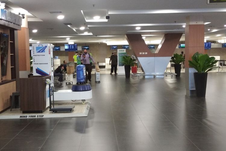 Abu Gunung Anak Krakatau Berdampak pada Bandara Husein Bandung, Penumpang Pilih Batal dan Reschedule