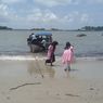 Menemukan Ciri Khas Bangka di Pantai Penyusuk