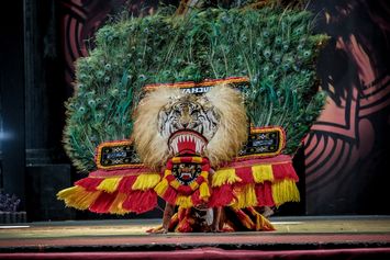 Asal Usul Reog Ponorogo: Dua Versi Sejarah, Filosofi Tokoh, dan Pengakuan Dunia