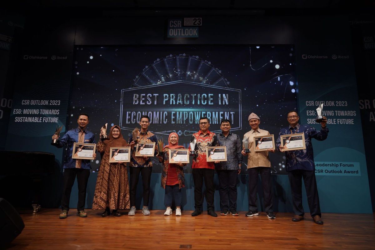 Para pemenang CSR Outlook Awards 2023