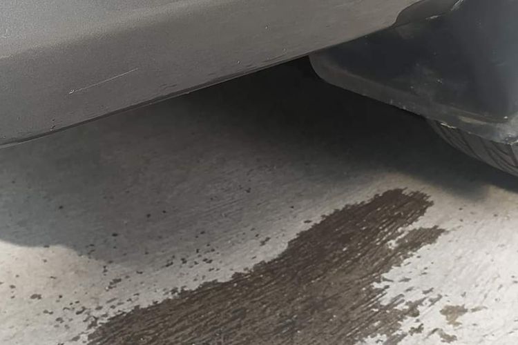 Tetesan air di mobil bisa menandakan indikasi kerusakan serius 