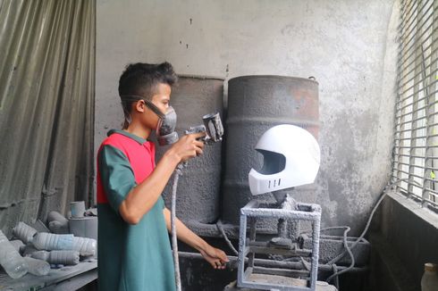 Cerita Sukses Helm Trooper, 