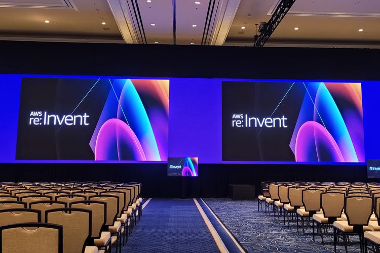 Lokasi AWS re:Invent di arena Convention Hall The Venetian Hotel, Las Vegas, Nevada. Akan ada beberapa sesi, termasuk keynote, dan juga expo.