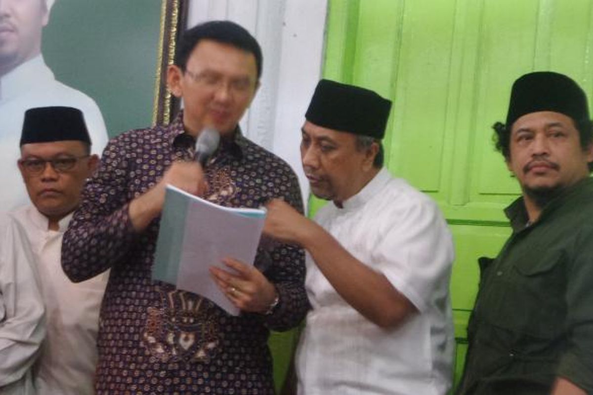 Gubernur DKI Jakarta Basuki Tjahaja Purnama atau Ahok kesal saat mengetahui SK Gubernur DKI Jakarta terkait penetapan cagar budaya  Makam Mbah Priok tidak direvisi, Sabtu (4/3/2017)