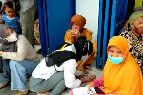 Rekening Penerima Bansos di Pinrang Sulsel Kosong, Massa Datangi Bank Mandiri