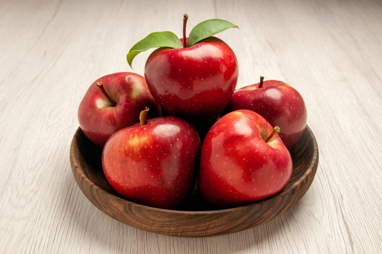Ilustrasi buah apel yang dilapisi edible coating