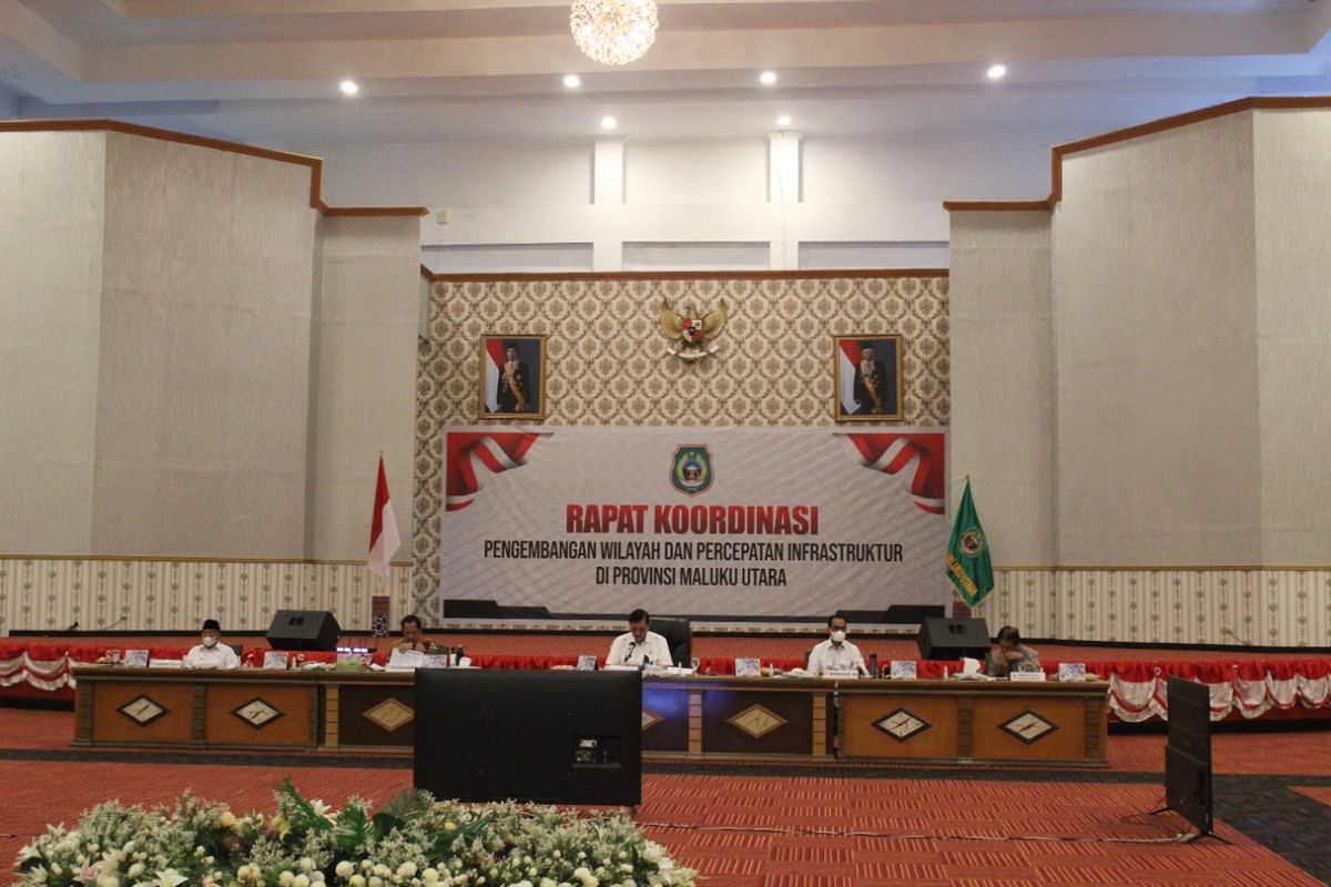 Rapat koordinasi pengembanagn wilayah dan percepatan infrastruktur Provinsi Maluku Utara.