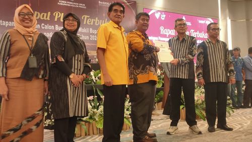 Agung-Ambar Ditetapkan sebagai Bupati-Wakil Bupati Kulon Progo, Paslon Lain Absen