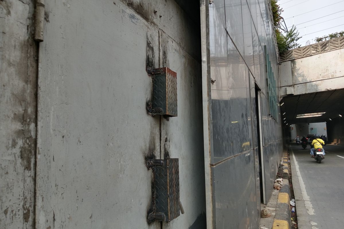 Pintu Besi di Underpass Senen Diperbaiki Usai Dijebol Maling Kabel Pompa Air