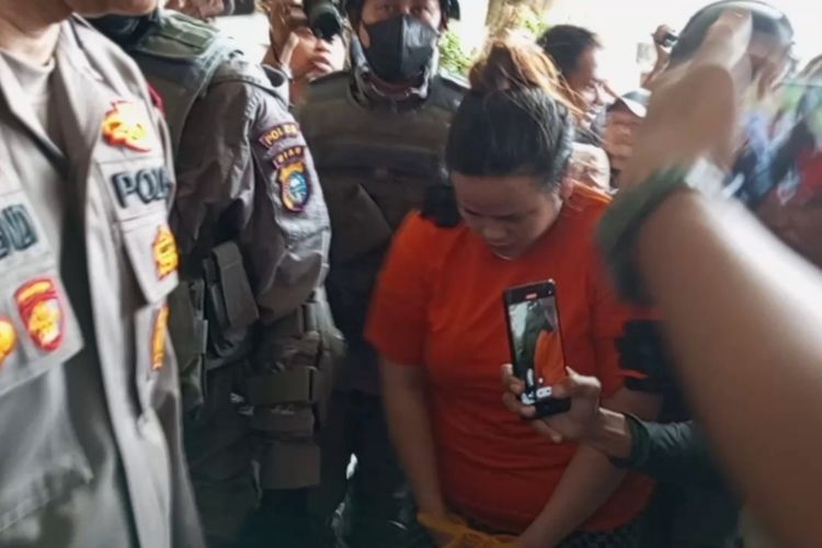 Kronologi Lengkap Menantu Bunuh dan Rampok Ibu Mertua Lansia di Pekanbaru, Cium Tangan Pura-pura Bertamu