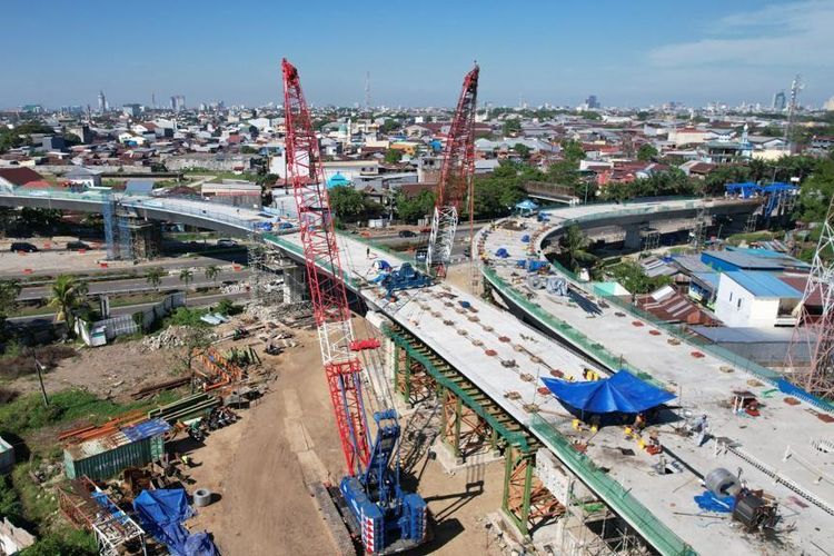 Proyek Jalan Akses Tol Makassar New Port (MNP) sepanjang 3,2 km.