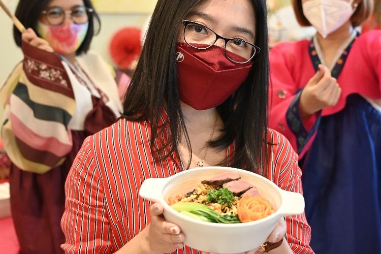 Samyang Challenge, coba bikin 3 kreasi Samyang Noodle terbaru, (8/1/2021).