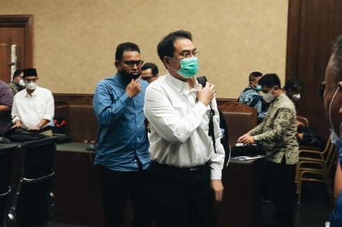 Azis Syamsuddin Tantang Jaksa Tunjukkan Mutasi Rekening