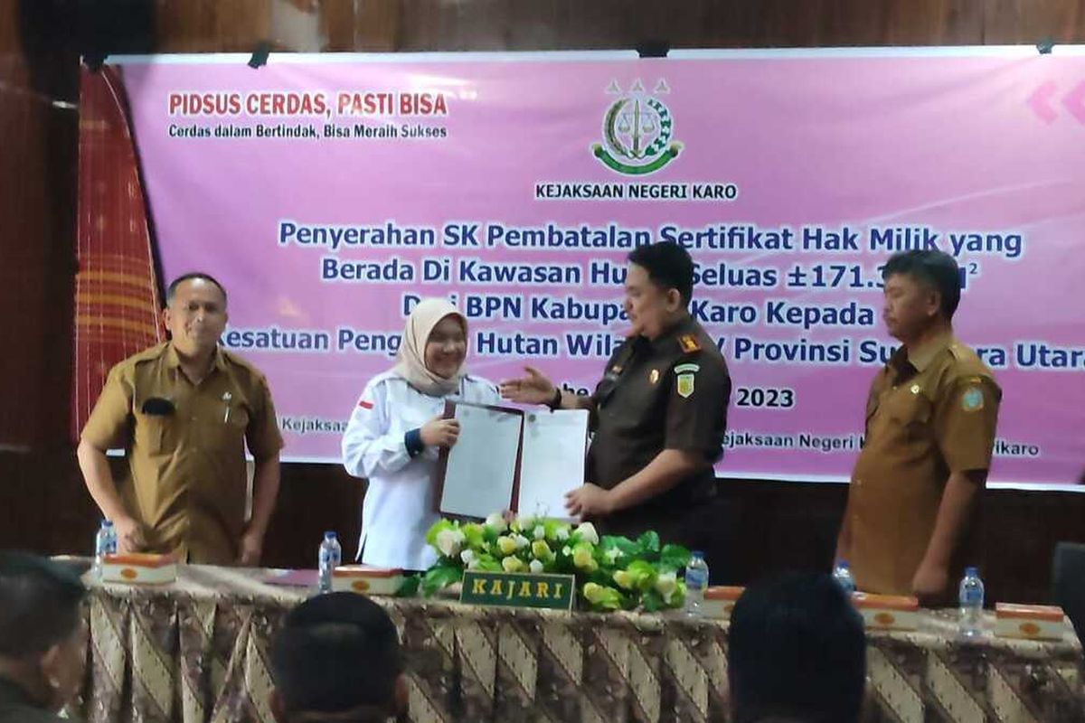 KARO 03102023K160-19 Kejari Karo Laksanakan Pengembalian Aset Negara Berupa Tanah Kawasan Hutan Bernilai 151 Milyar Rupiah