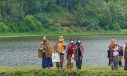 4 Makna Simpul Sarung Wanita di Desa Wisata Ranupani, Apa Saja?