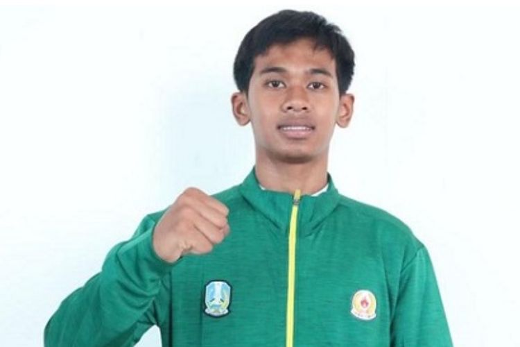Mahasiswa Prodi Manajemen UM Surabaya, Rahmad Adi Mulyono berhasil meraih medali emas pada nomor speed dalam Piala Dunia Panjat Tebing 2023 di Prancis pada Sabtu (8/7/2023).