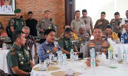 Pj Gubernur Sumut Ajak Pihak Terkait Perkuat Sinergi dan Pastikan Pemilu 2024 Berjalan Lancar