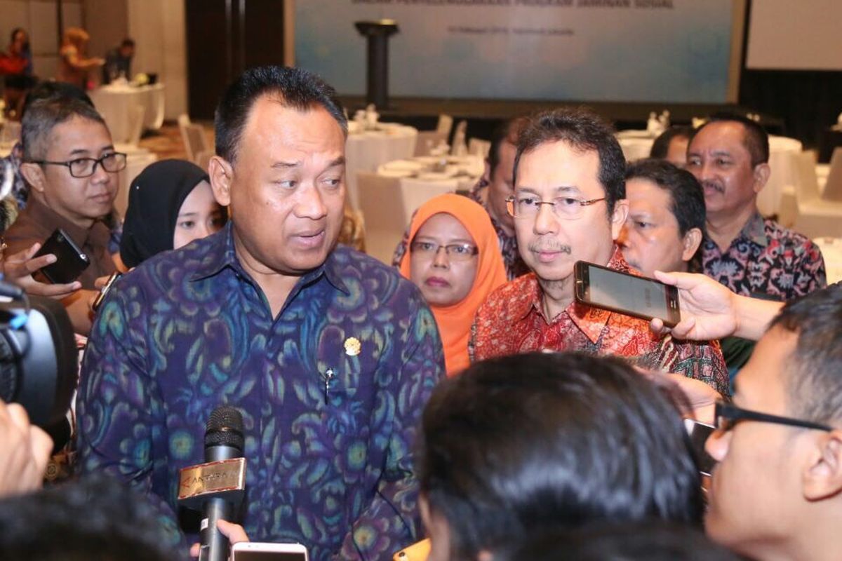 Direktur Jenderal Pembinaan Pengawasan Ketenagakerjaan dan Kesehatan Keselamatan Kerja Kementerian Ketenagakerjaan, Sugeng Priyanto seusai Kegiatan temu teknis penanggungjawab K3 nasional dan survei uji banding faktor fisika pada laboratorium pengujian K3, di Bandar Lampung, Senin (18/3/2019)