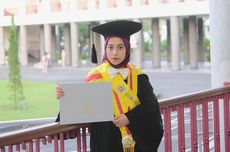 Lulus Doktor di Usia 26 Tahun, Dewi Selesaikan Studi dalam 2 Tahun 6 Bulan di UGM