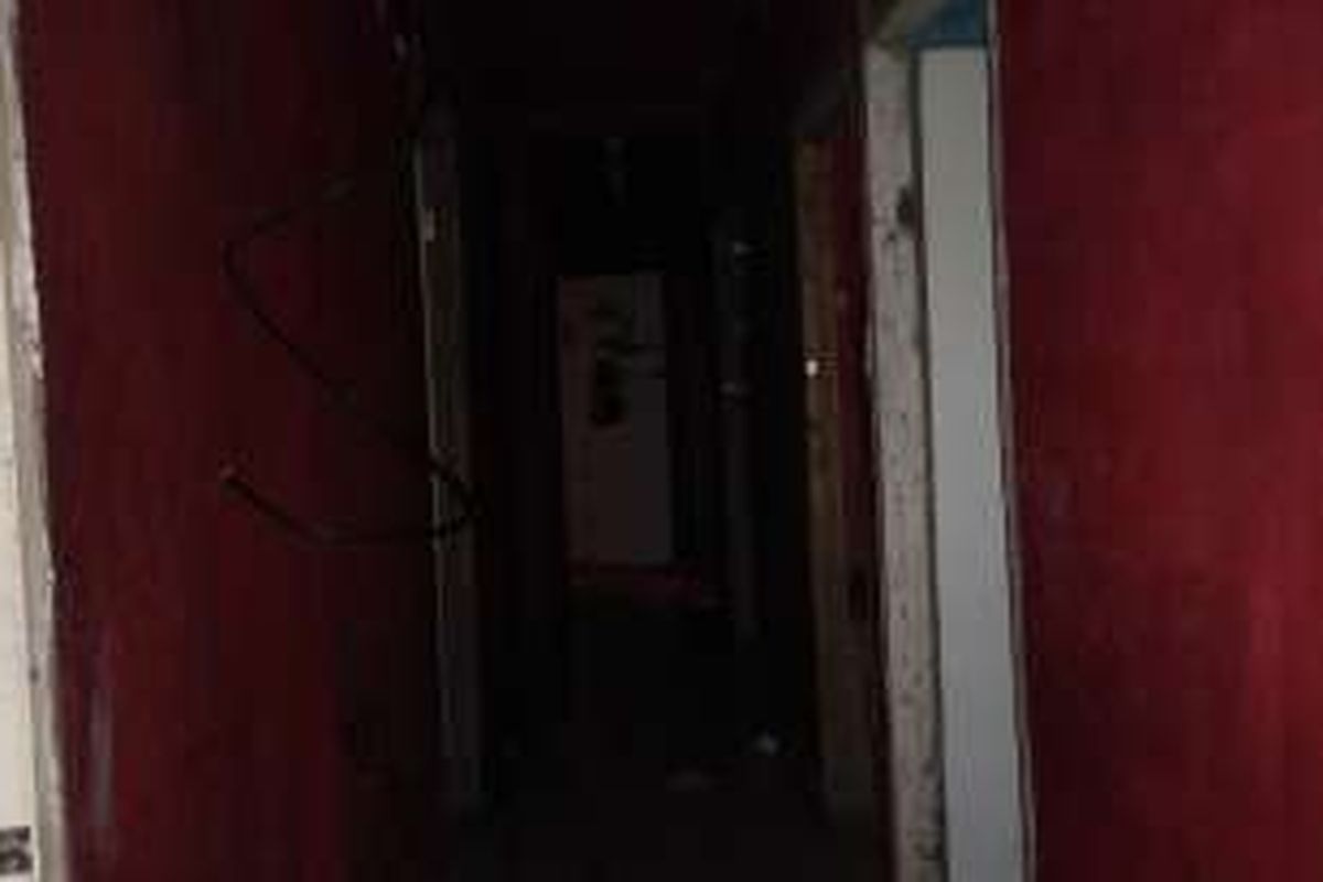 Kamar-kamar PSK yang berada di bawah tanah salah satu kafe di Kalijodo. 
