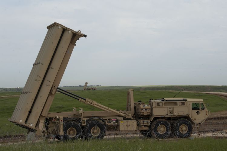 Perisai udara Terminal High Altitude Area Defense (THAAD) saat ditempatkan oleh militer Amerika Serikat di Israel pada 4 Maret 2019. Senjata ini kembali disiapkan dalam ancang-ancang serangan AS ke Iran, Januari 2026.