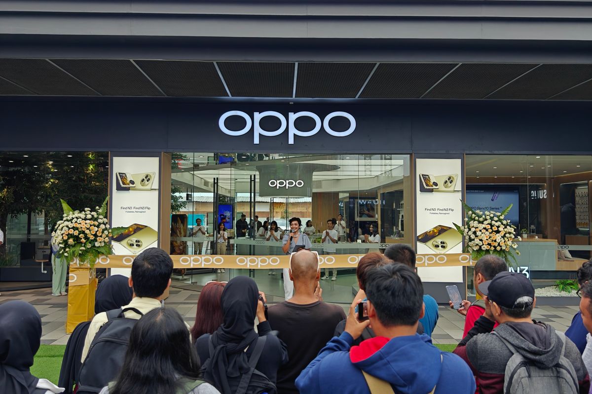 Pembukaan Oppo Premium Outlet di PIK2, Sabtu (25/11/2023).