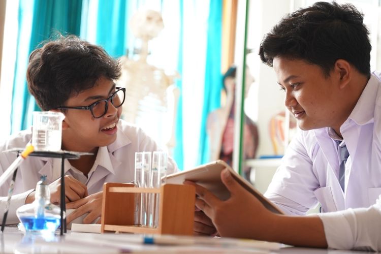 Daftar SMA terbaik di Cilacap dan Banyumas berdasarkan nilai UTBK 2022.