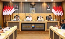Diskusi dengan Sespimmen Polri, Bupati Brebes Bahas Tantangan Distribusi Pupuk Subsidi 