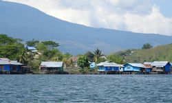 Sambut Gelaran KMAN VI, Beberapa Kampung Adat di Danau Sentani Siapkan Rumah untuk Peserta