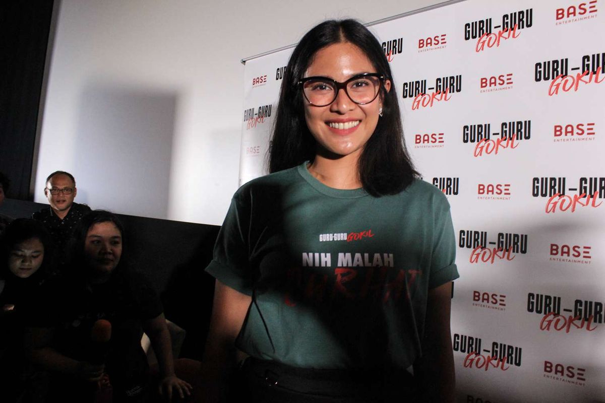 Dian Sastro menghadiri peluncuran poster dan teaser trailer tersebut di Plaza Senayan XXI, Senayan,Jakarta , Selasa (21/1/2020).Film Guru-Guru Gokil 2 akan tayang di bioskop pada bulan April.