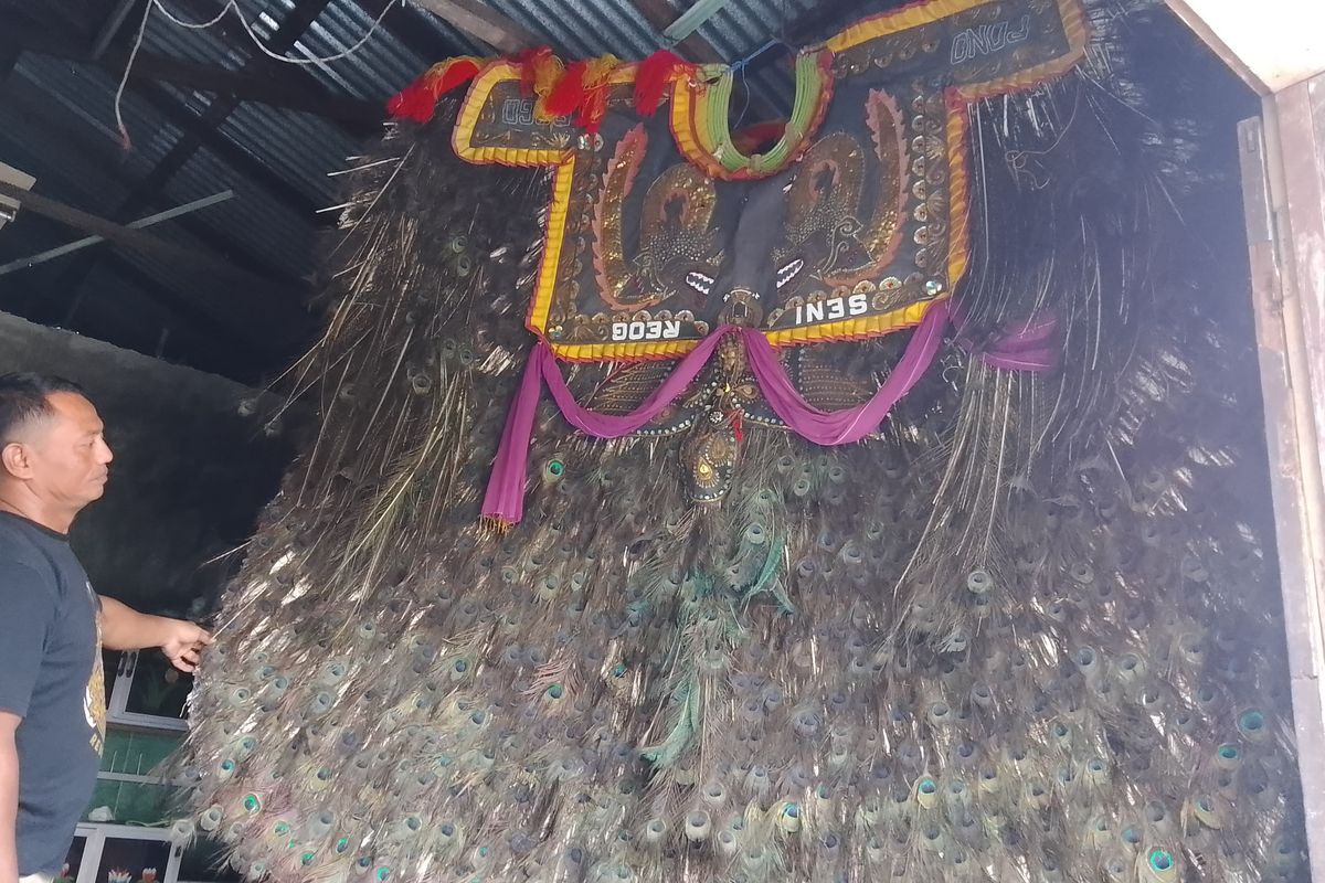 Sunaryo saat ditemui di rumahnya, di Jalan Perhubungan, Desa Kolam, Kecamatan Percut Sei Tuan, Kabupaten Deli Serdang pada Minggu (23/6/2024) siang. 