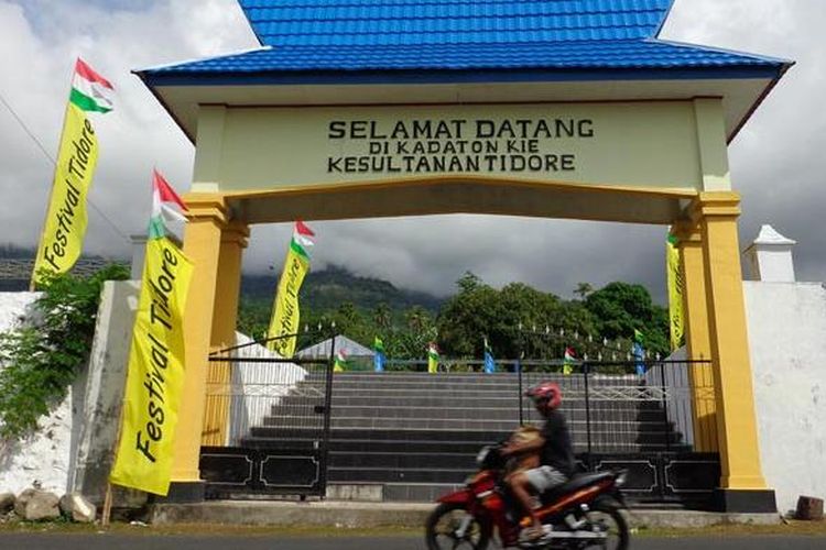 Kesultanan Tidore di Provinsi Maluku Utara.