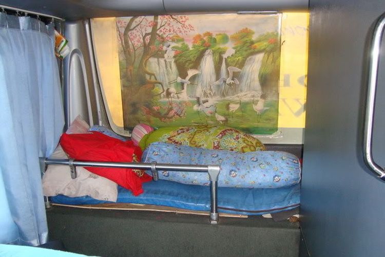 Tempat tidur sopir bus