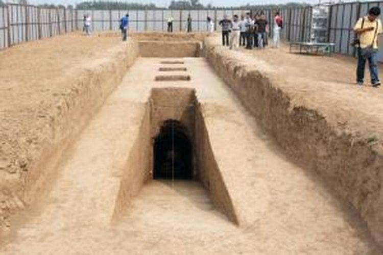 Sebuah makam kuno politisi perempuan China Shangguan Wan'er ditemukan para arkeologi di Provinsi Shaanxi.