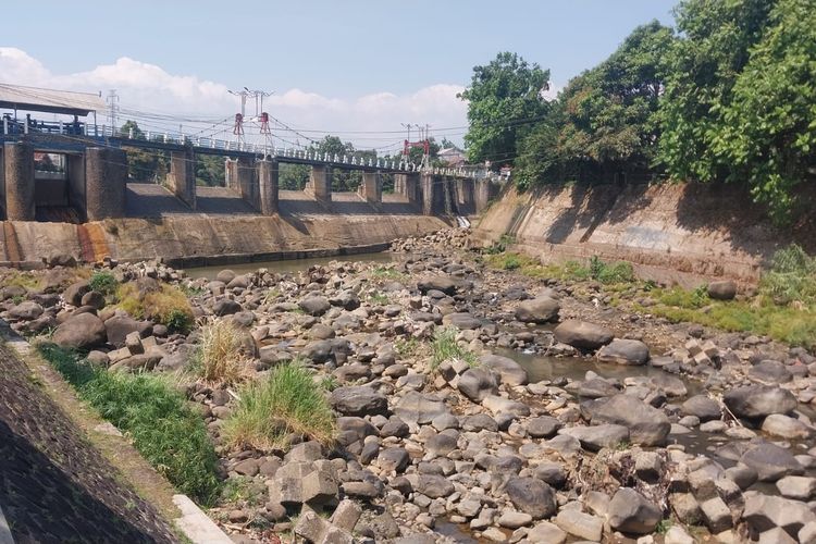 Tinggi Muka Air Bendung Katulampa 0 Cm, Air Baku ke PDAM Kabupaten Bogor Berkurang
