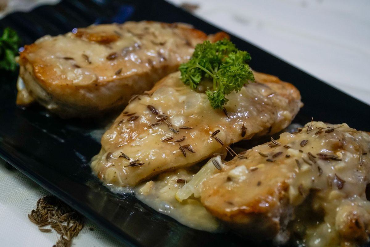 Ayam panggang saus lemon ala Foodplace. 