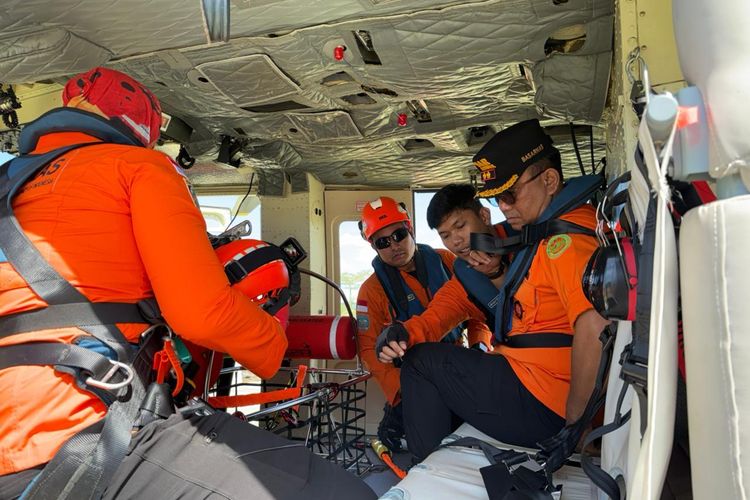Basarnas Bali Kerahkan Helikopter Cari 2 Buruh yang Hilang di Pantai Green Bowl